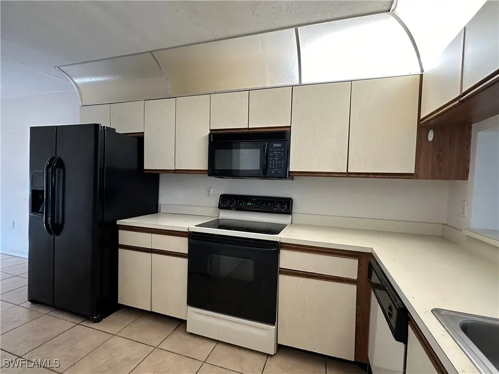 1224 Commonwealth Circle Naples FL 34116