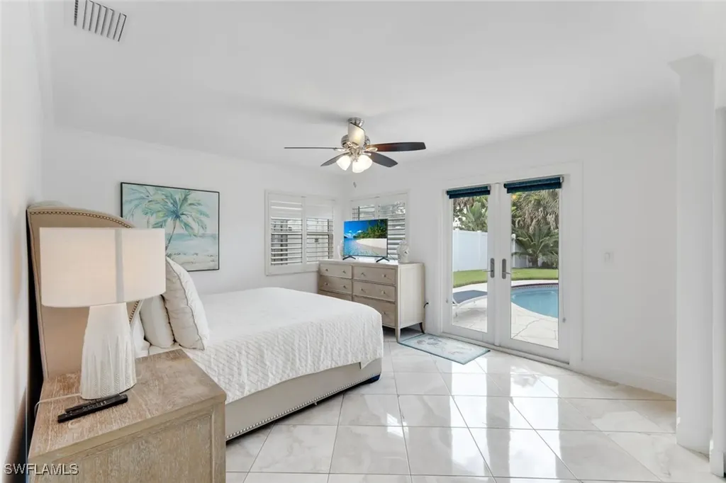 636 98th Avenue N Naples FL 34108