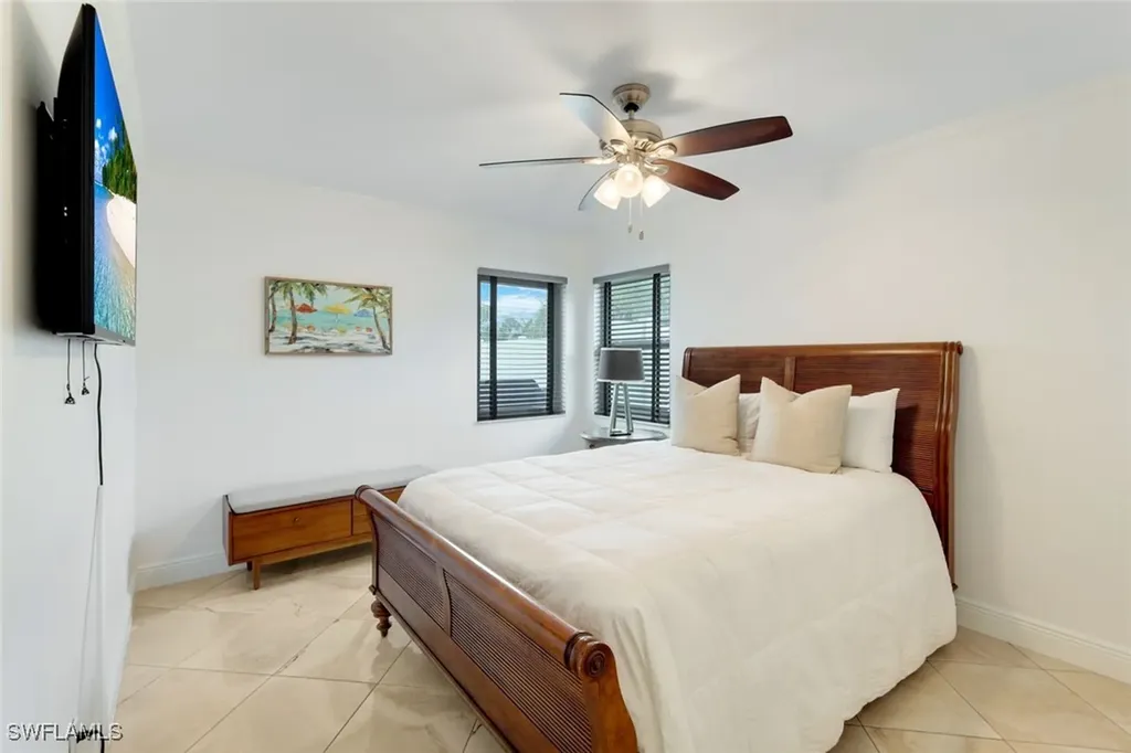 636 98th Avenue N Naples FL 34108