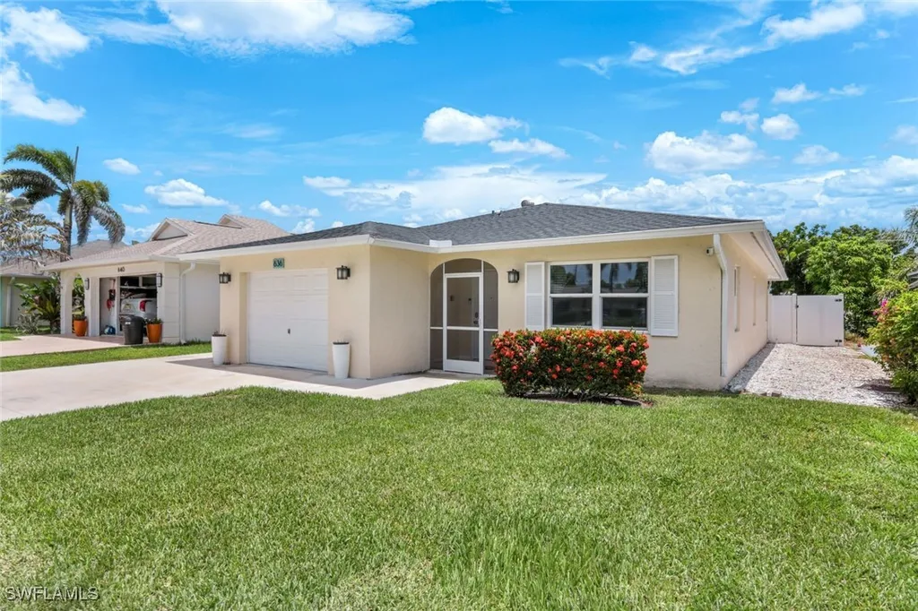 636 98th Avenue N Naples FL 34108