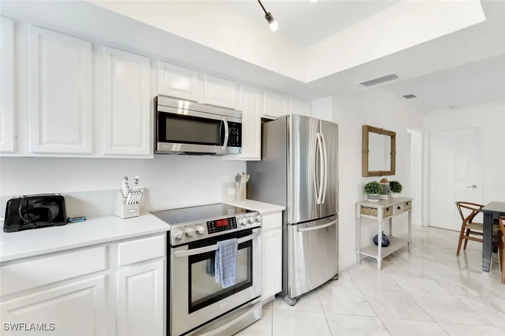 636 98th Avenue N Naples FL 34108