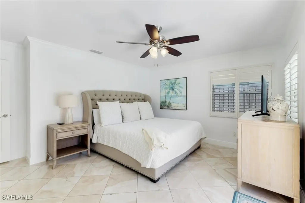 636 98th Avenue N Naples FL 34108