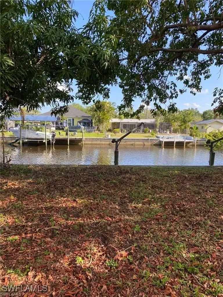 12307 Davis Boulevard Fort Myers FL 33905