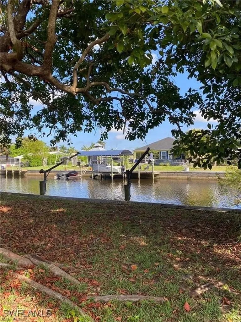 12307 Davis Boulevard Fort Myers FL 33905