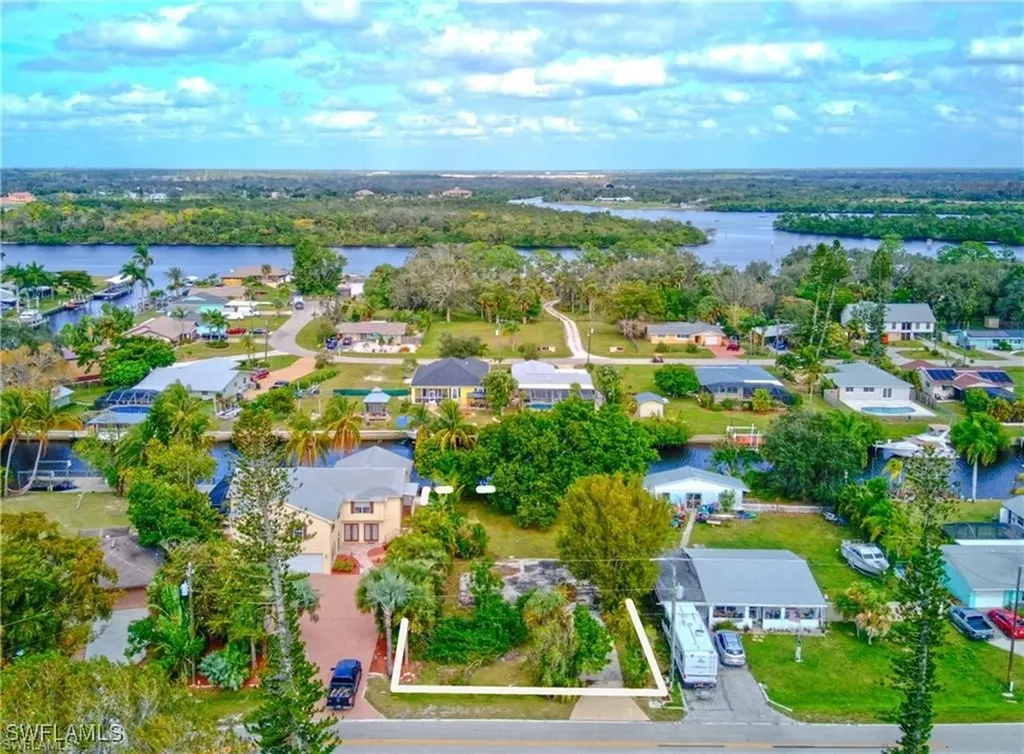 12307 Davis Boulevard Fort Myers FL 33905