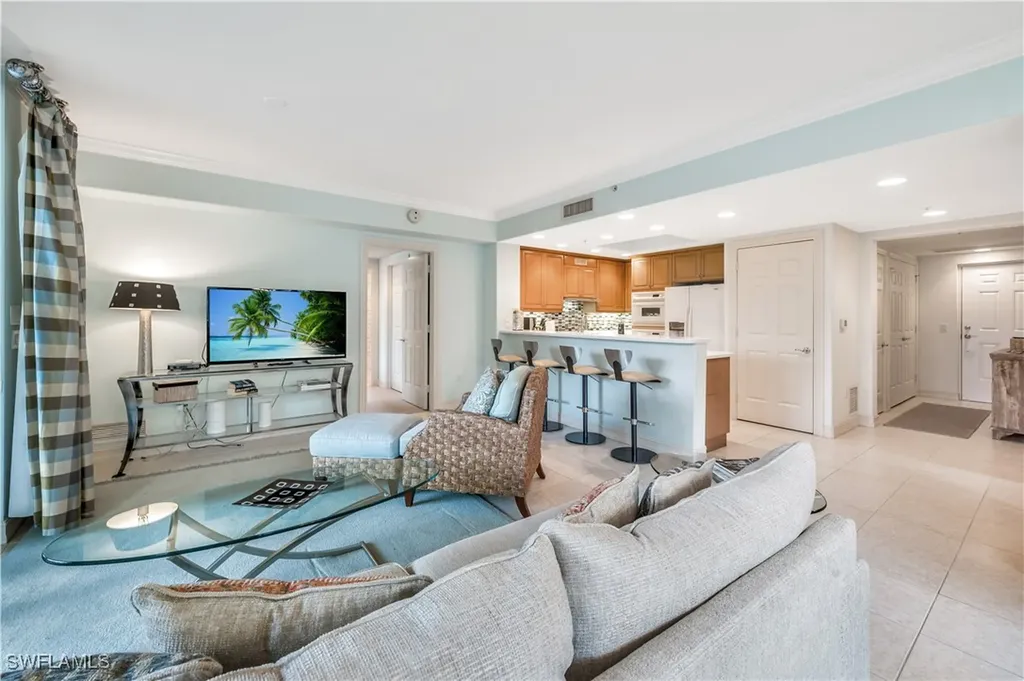 2748 Tiburon Boulevard E Naples FL 34109