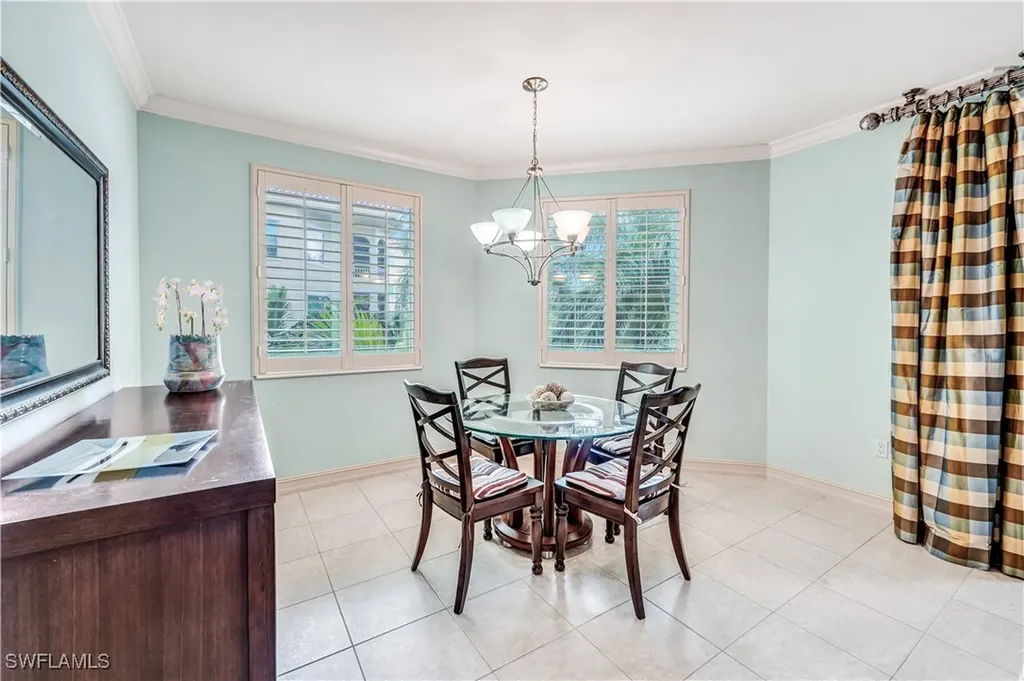 2748 Tiburon Boulevard E Naples FL 34109