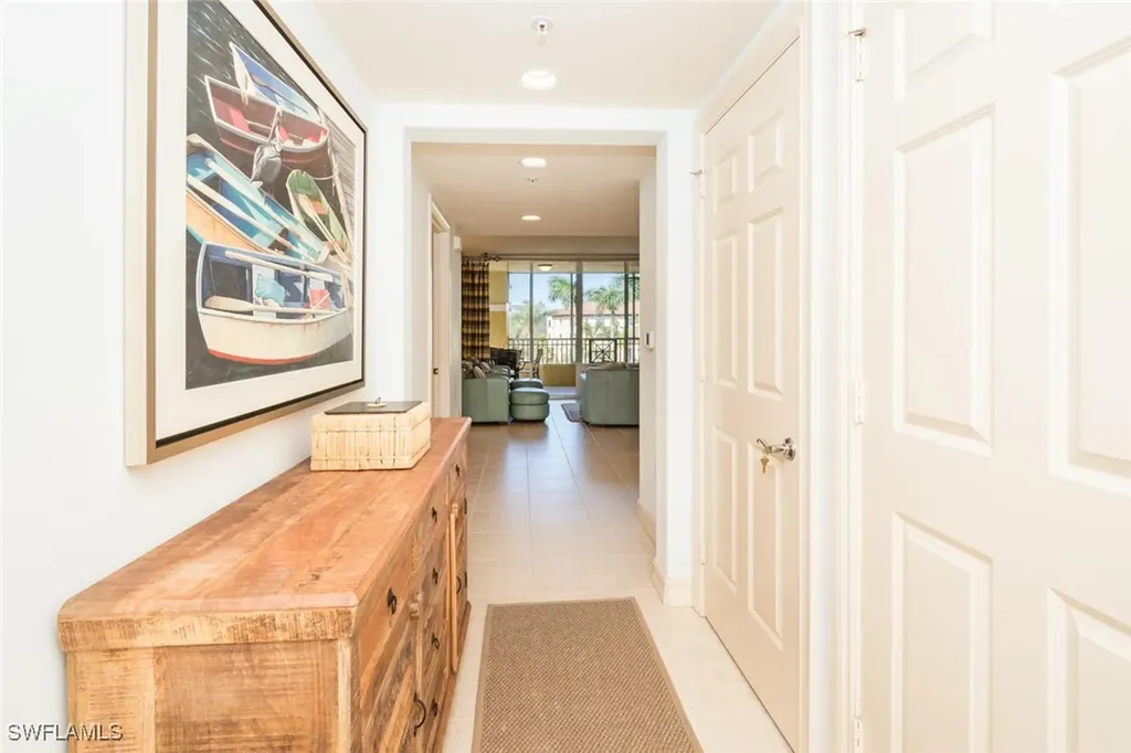 2748 Tiburon Boulevard E Naples FL 34109