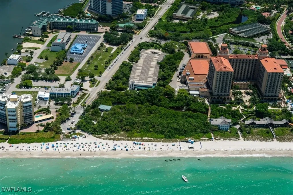 2748 Tiburon Boulevard E Naples FL 34109