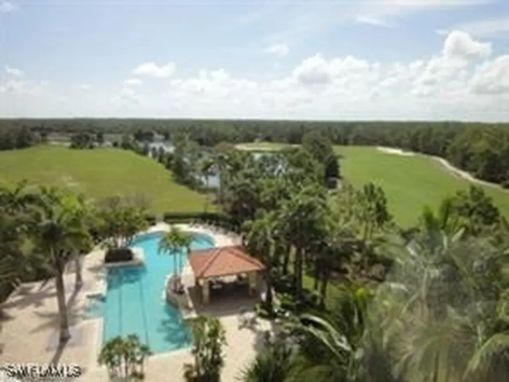 2748 Tiburon Boulevard E Naples FL 34109