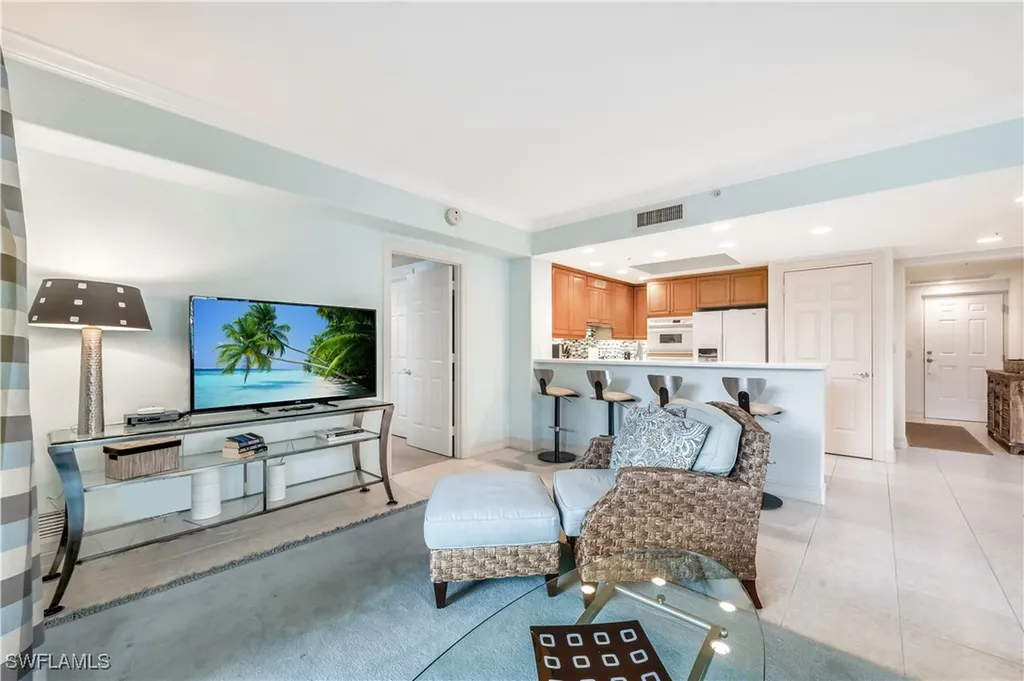 2748 Tiburon Boulevard E Naples FL 34109