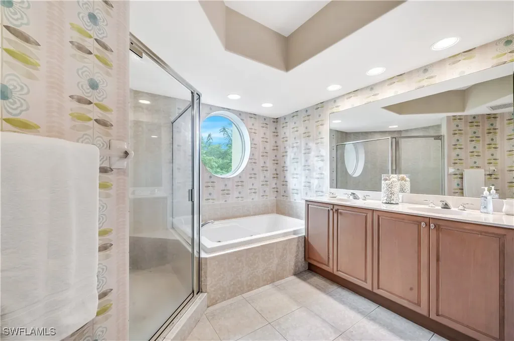 2748 Tiburon Boulevard E Naples FL 34109