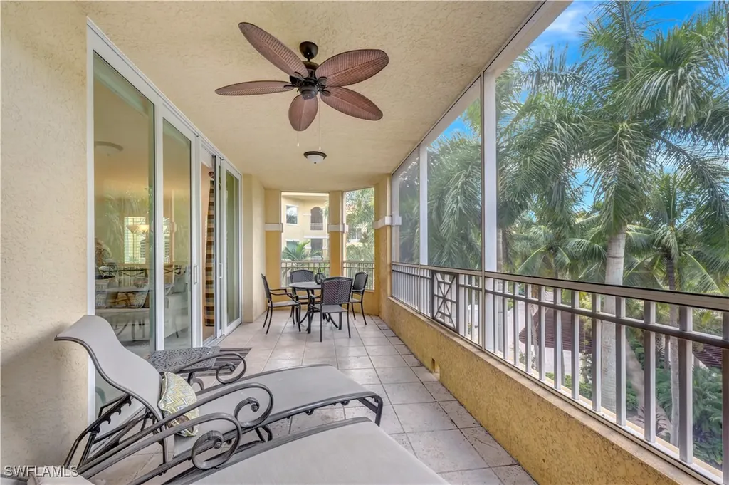 2748 Tiburon Boulevard E Naples FL 34109