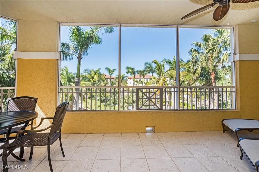 2748 Tiburon Boulevard E Naples FL 34109