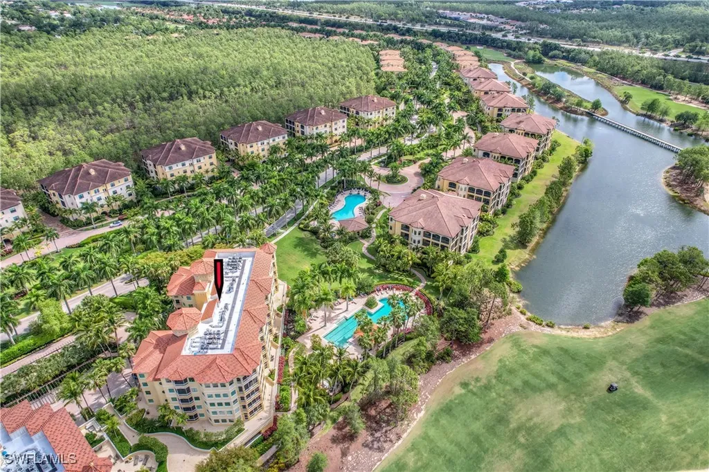 2748 Tiburon Boulevard E Naples FL 34109