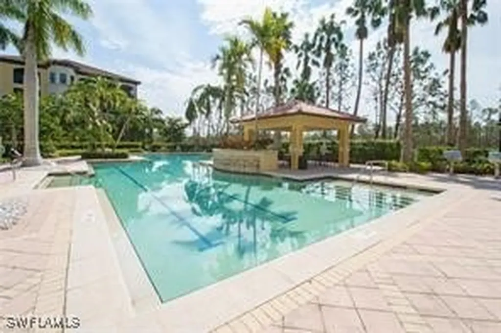 2748 Tiburon Boulevard E Naples FL 34109