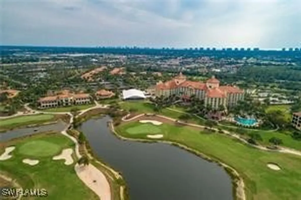 2748 Tiburon Boulevard E Naples FL 34109