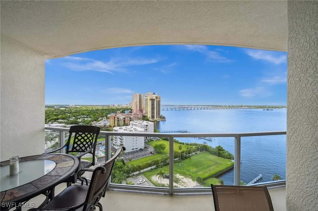 3000 Oasis Grand Boulevard Fort Myers FL 33916