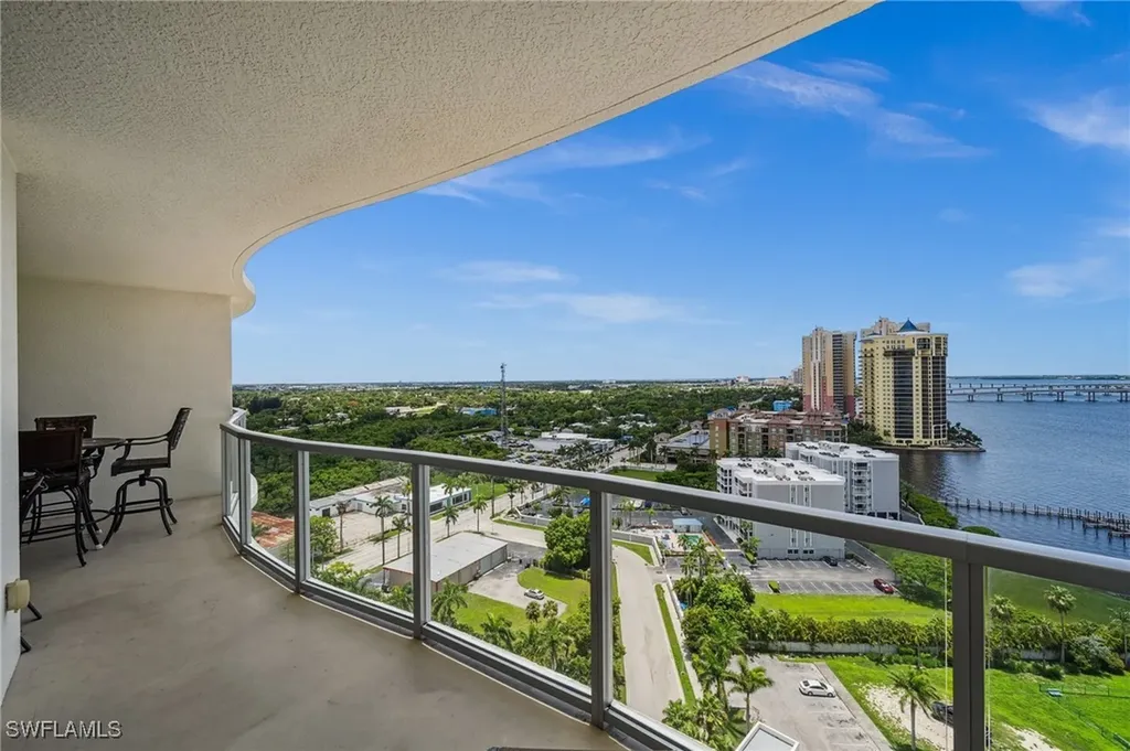3000 Oasis Grand Boulevard Fort Myers FL 33916