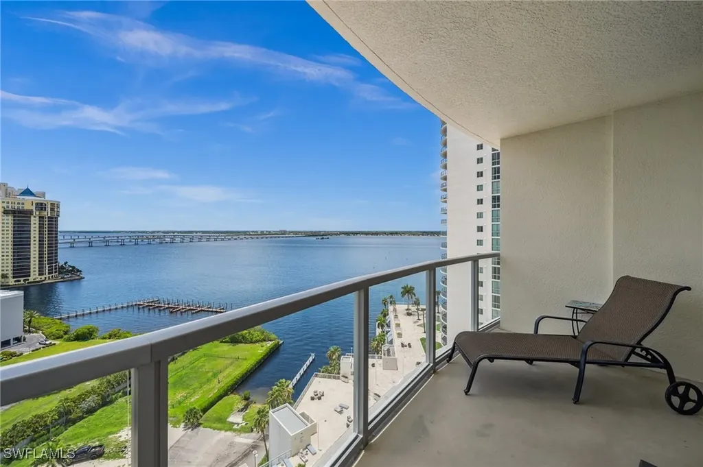 3000 Oasis Grand Boulevard Fort Myers FL 33916