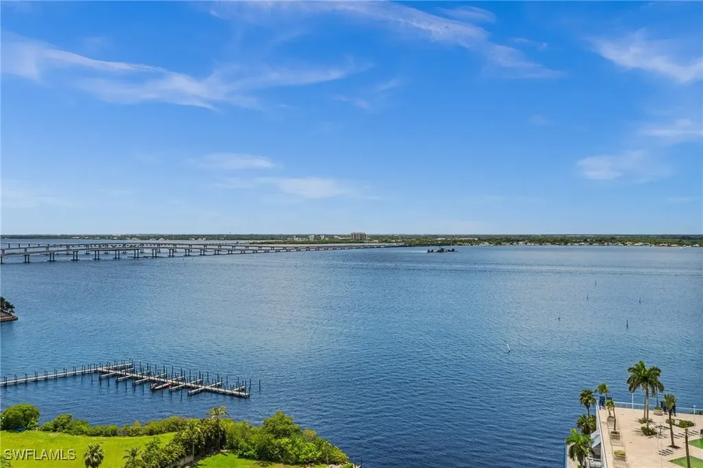 3000 Oasis Grand Boulevard Fort Myers FL 33916