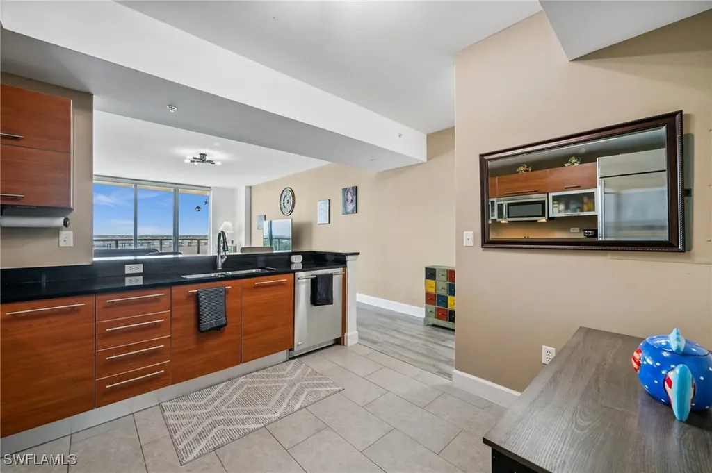 3000 Oasis Grand Boulevard Fort Myers FL 33916