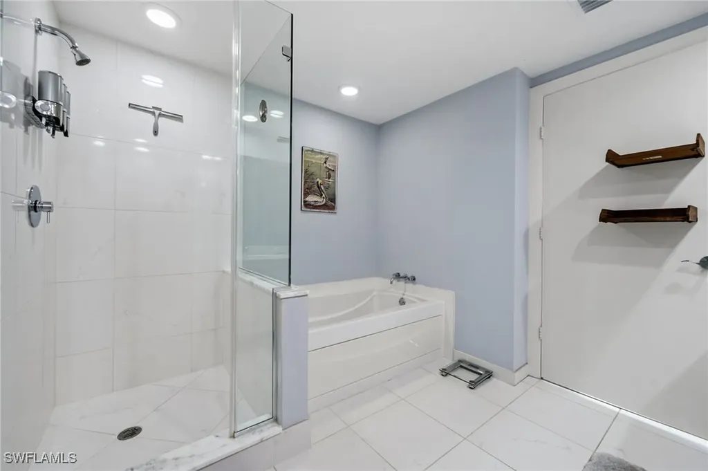 3000 Oasis Grand Boulevard Fort Myers FL 33916