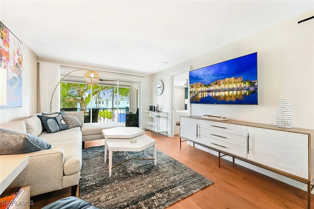 250 7th Avenue S Naples FL 34102