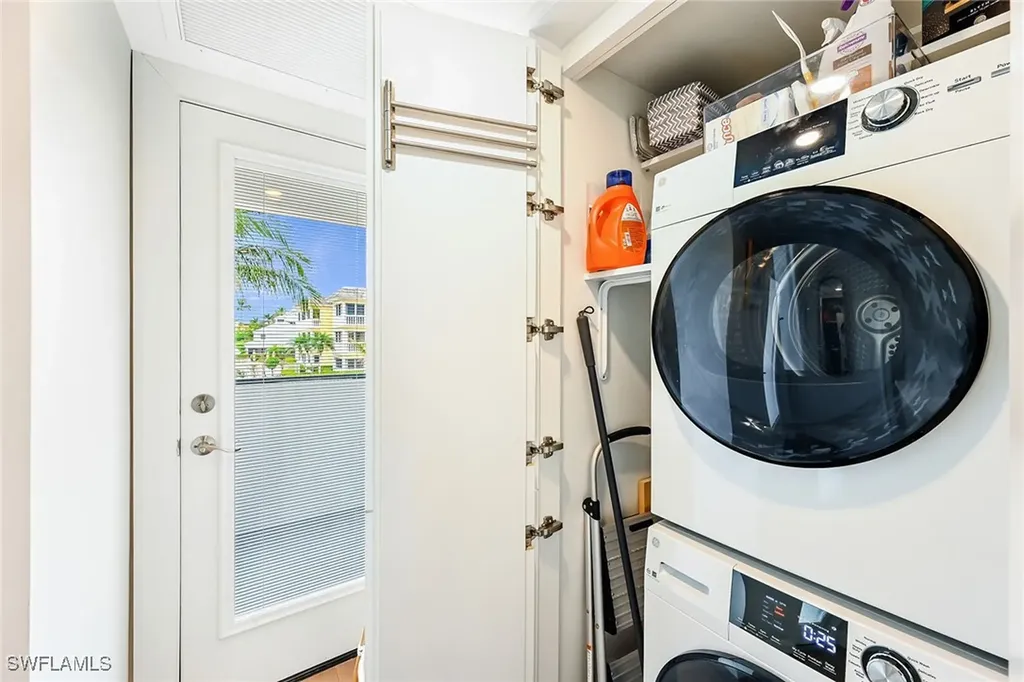 250 7th Avenue S Naples FL 34102