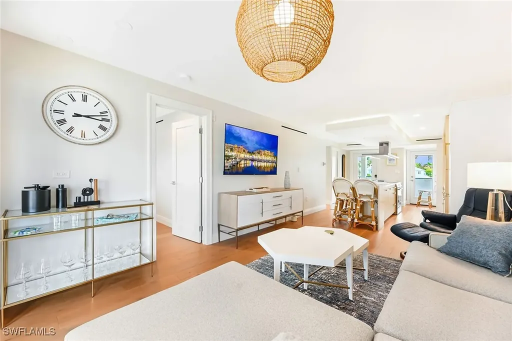 250 7th Avenue S Naples FL 34102
