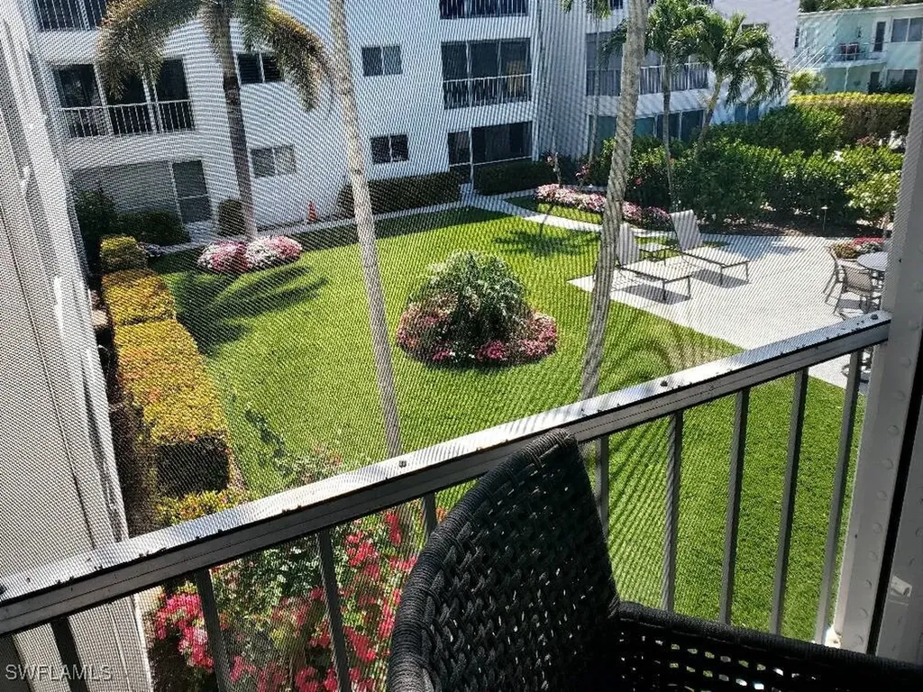 250 7th Avenue S Naples FL 34102