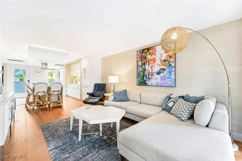 250 7th Avenue S Naples FL 34102