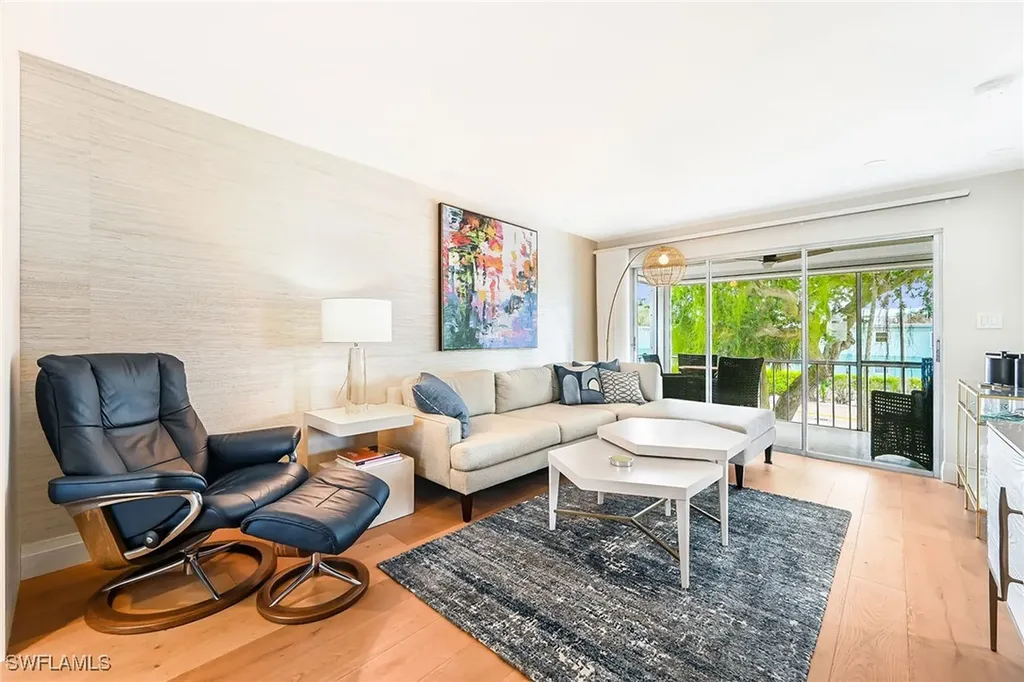 250 7th Avenue S Naples FL 34102