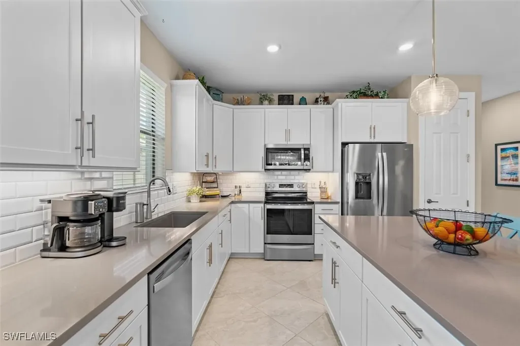 4012 E Hampton Circle Alva FL 33920