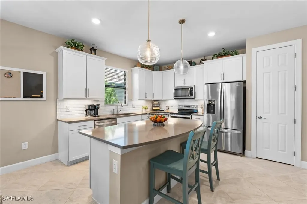 4012 E Hampton Circle Alva FL 33920