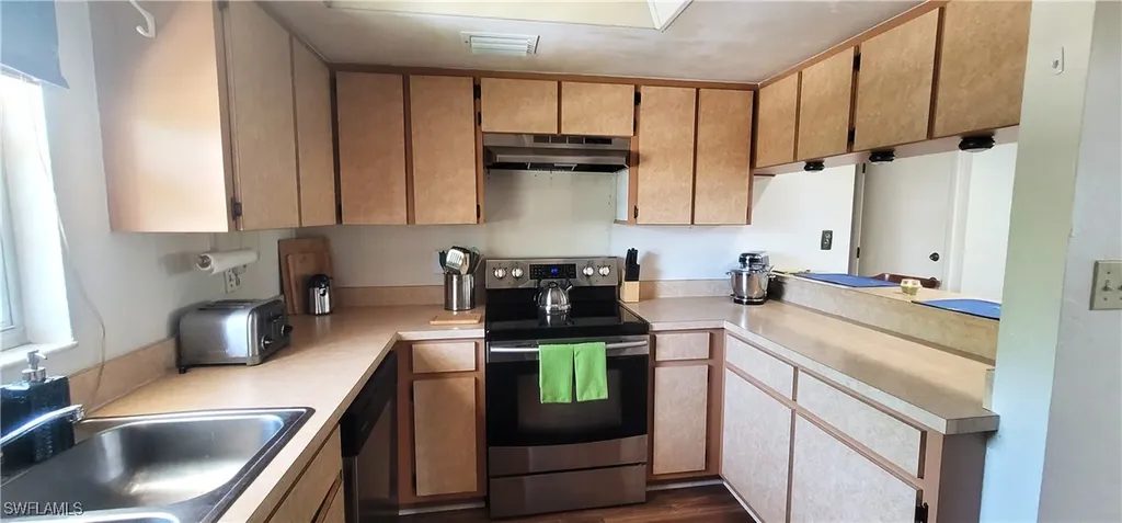 4213 SE 19th Avenue Cape Coral FL 33904