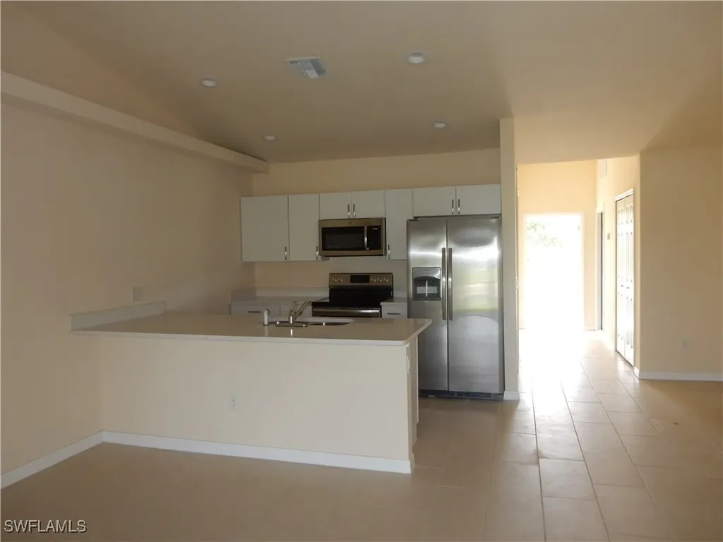 504 SE 5th Avenue Cape Coral FL 33990