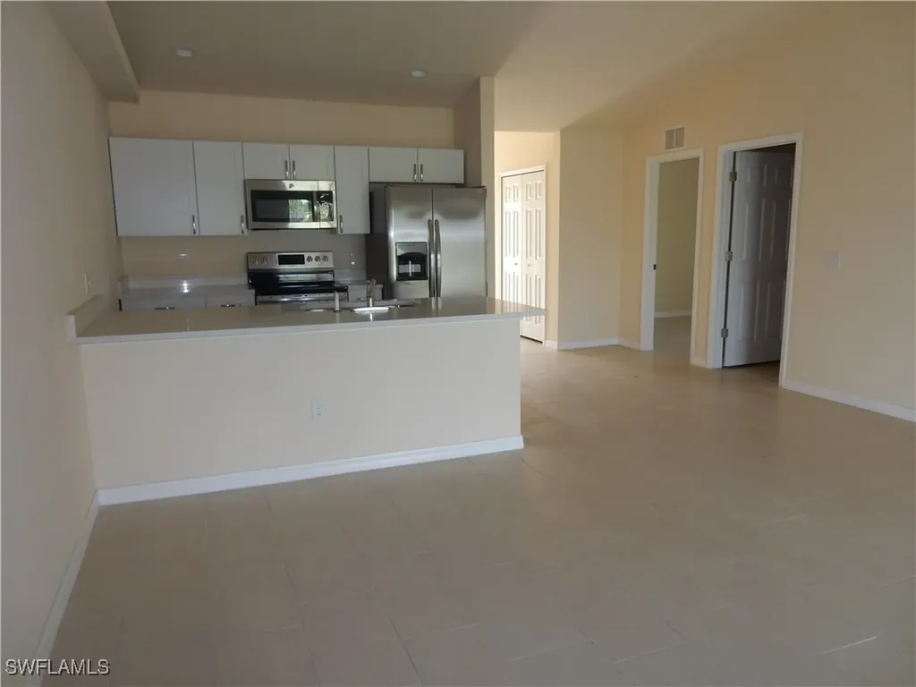 504 SE 5th Avenue Cape Coral FL 33990