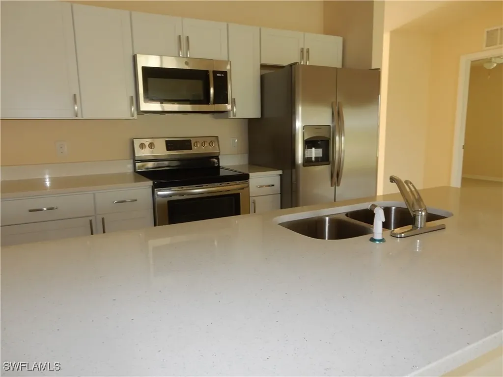 504 SE 5th Avenue Cape Coral FL 33990