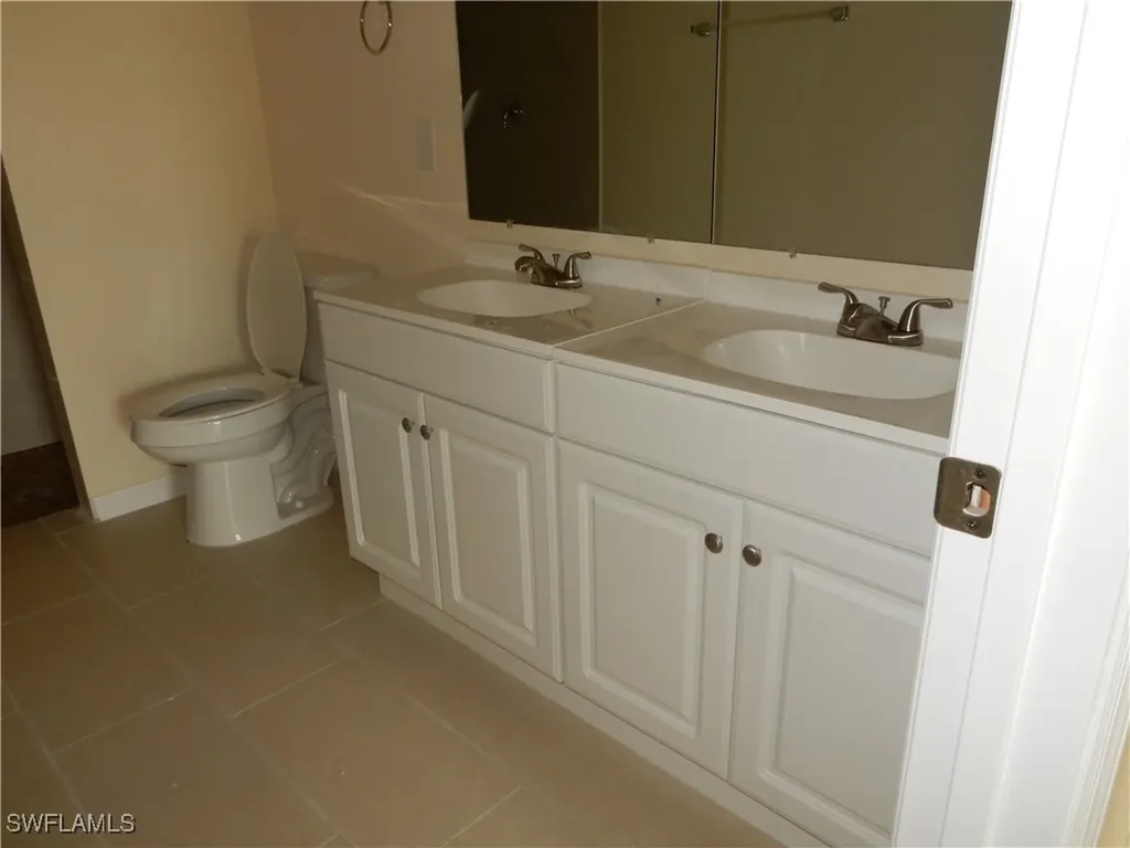 504 SE 5th Avenue Cape Coral FL 33990