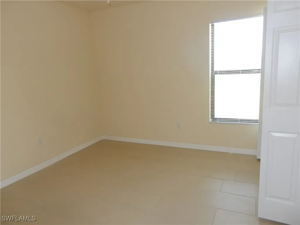 504 SE 5th Avenue Cape Coral FL 33990