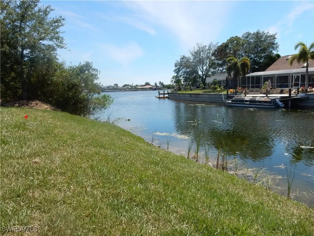 504 SE 5th Avenue Cape Coral FL 33990