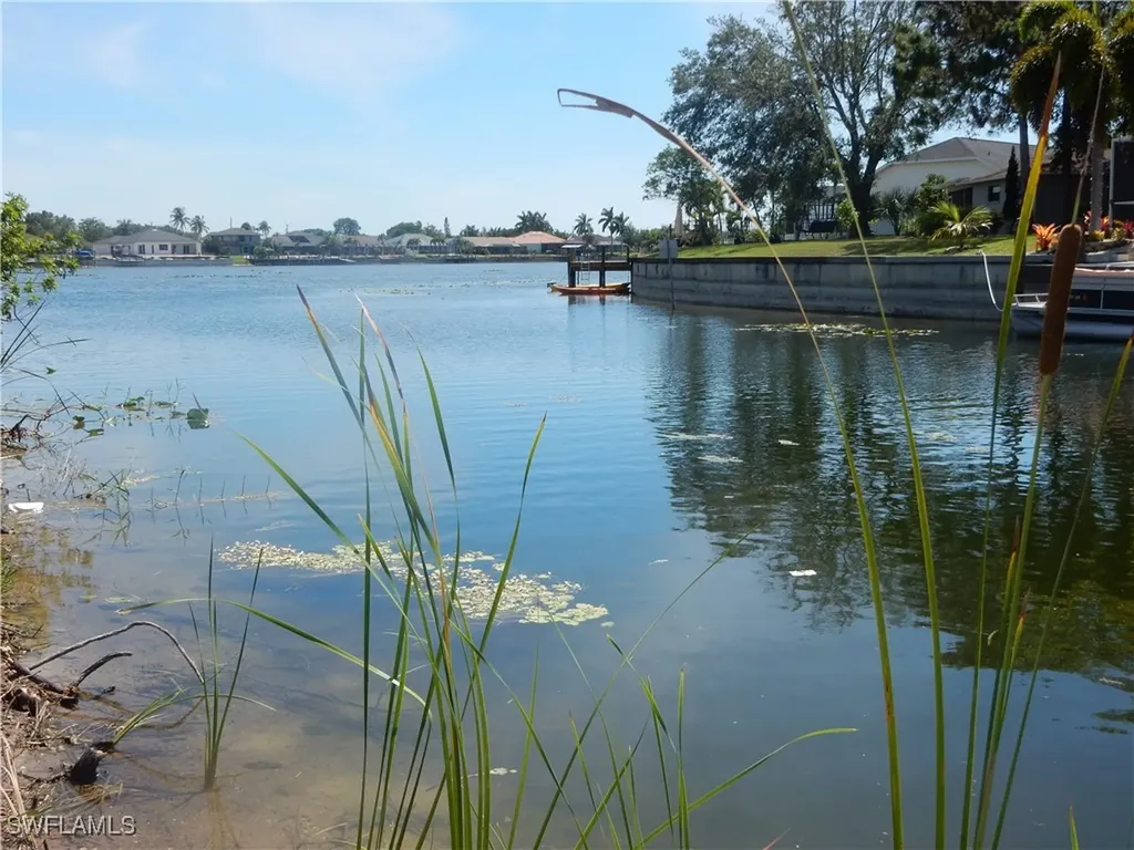 504 SE 5th Avenue Cape Coral FL 33990