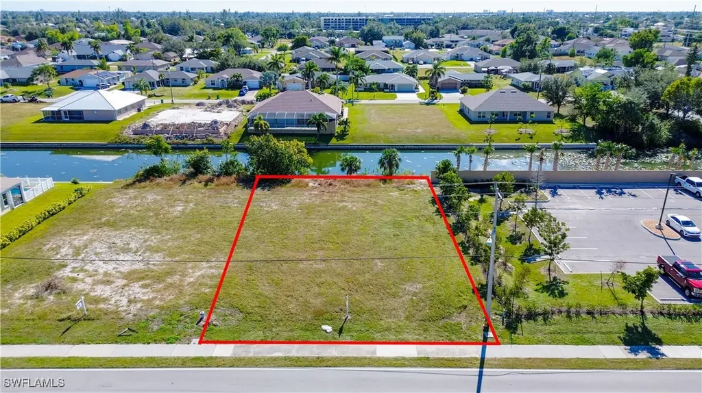 132 Nicholas Parkway E Cape Coral FL 33990