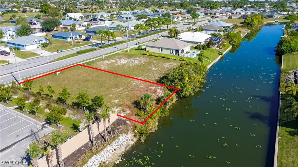 132 Nicholas Parkway E Cape Coral FL 33990