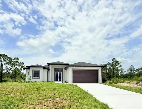 521 Johns Avenue Lehigh Acres FL 33972