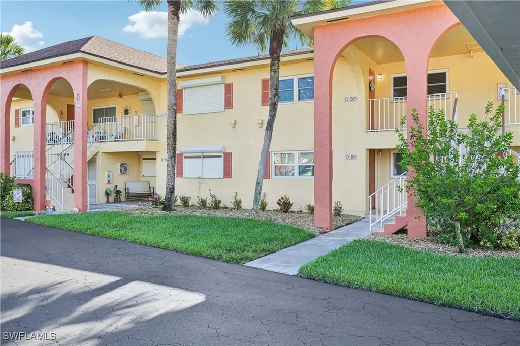 360 Charlemagne Boulevard Naples FL 34112