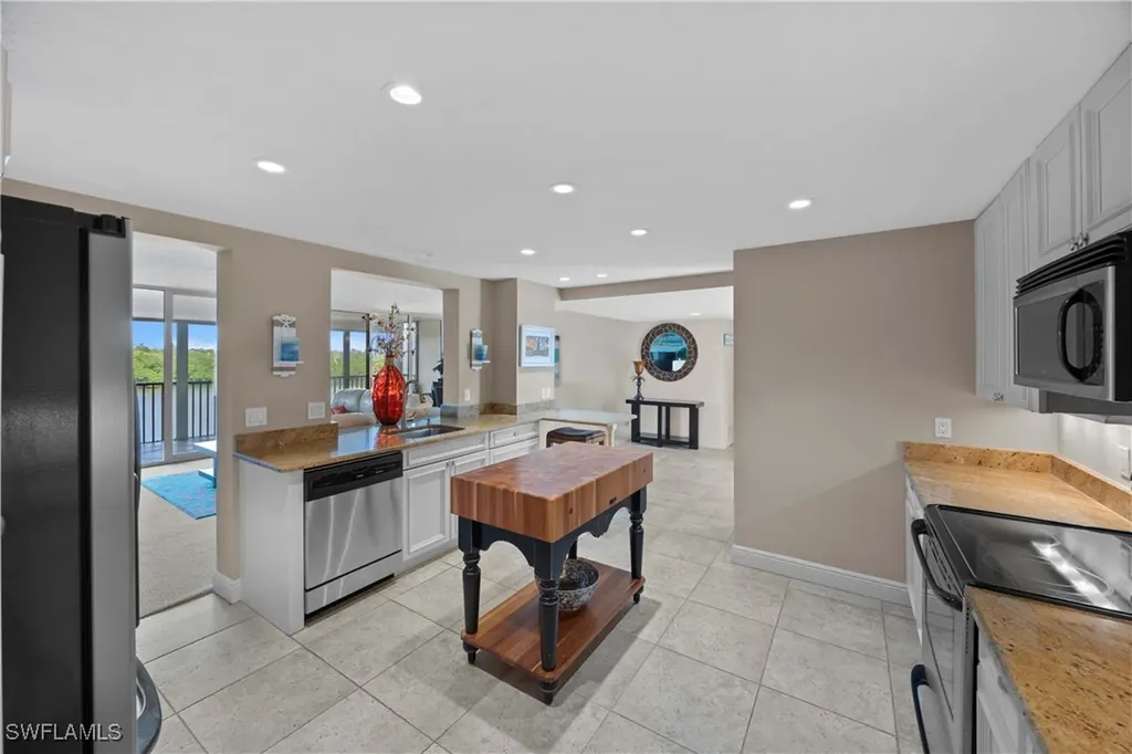 15 Bluebill Avenue Naples FL 34108
