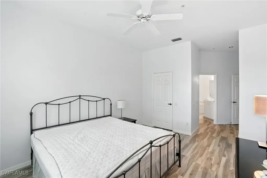 1000 L Ambiance Circle Naples FL 34108