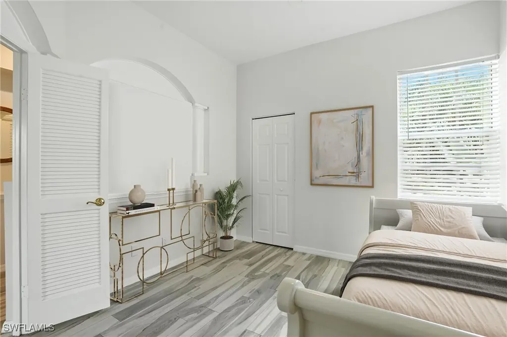 1000 L Ambiance Circle Naples FL 34108